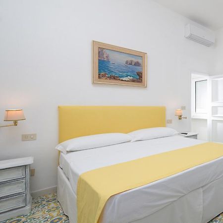 קאפרי Marlin Guest House חדר תמונה