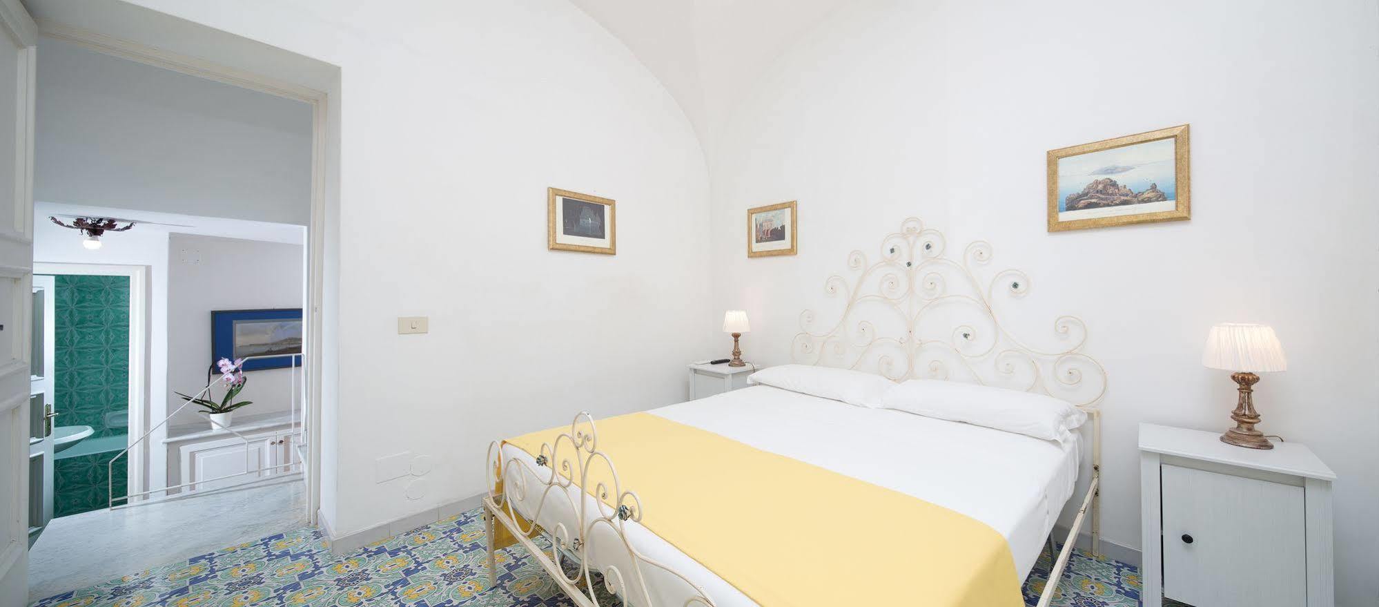 קאפרי Marlin Guest House מראה חיצוני תמונה